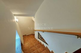 STAN, PRODAJA, ZAGREB, TREŠNJEVKA, 133 m2, 5-soban, Zagreb, Appartamento