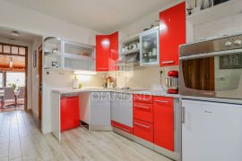 Umag, prekrasan stan na samo 250 m od mora!, Umag, Apartamento