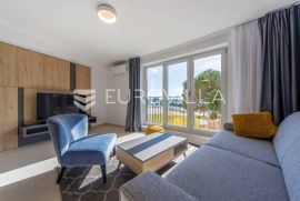 Istra, Umag, penthouse opremljen apartman,terasa, pogled na more D30, Umag, شقة