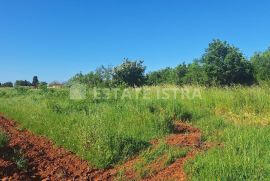 Mješovito građevinsko zemljište - Radeki Polje blizu Pule, Marčana, Tierra