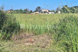 Mješovito građevinsko zemljište - Radeki Polje blizu Pule, Marčana, Tierra