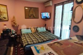 Barbariga stan u prizemlju s dvorištem 65 m2, Vodnjan, Flat