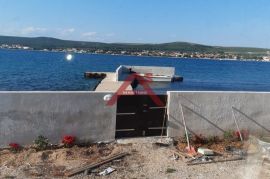 OTOK BABAC KOD TURNJA, Sveti Filip I Jakov, House