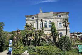 OPATIJA, historijska villa prvi red more - najam, Opatija, House