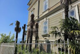 OPATIJA, historijska villa prvi red more - najam, Opatija, Haus