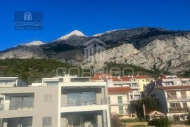 Makarska, samostojeća kuća, 650 m2, Makarska, Famiglia