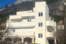 Makarska, samostojeća kuća, 650 m2, Makarska, Famiglia