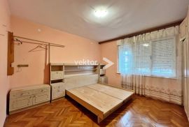 Trsat, etaža s dodatnim objektom i okućnicom, pogled na more, Rijeka, Apartamento