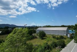 MATULJI, JURDANI, RUPA- građevinsko zemljište 6750m2 s GRAĐ. DOZVOLOM za halu i poslovno stambenu zgradu, Matulji, Arazi