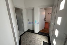 Opatija centar- renoviran stan 2s+db sa parkirnim mjestom, Opatija, Διαμέρισμα