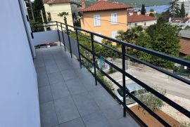 Opatija centar- renoviran stan 2s+db sa parkirnim mjestom, Opatija, Διαμέρισμα