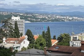 Opatija centar- renoviran stan 2s+db sa parkirnim mjestom, Opatija, Διαμέρισμα