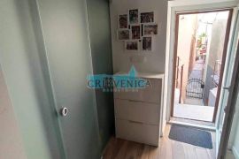 Baška, apartman 50 metara od mora, Baška, Appartment