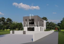 Dvojna kuća P+1 134m2+ okućnica 170m2, Vodice, Casa