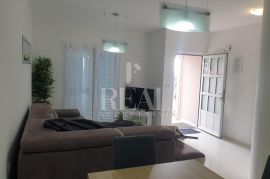 DRAMALJ-KOMPLETNO NAMJEŠTEN STAN, 2S+DB SA TERASOM, SPREMIŠTEM I PARKIRNIM MJESTOM, Crikvenica, Appartment