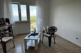 SAMO KOD NAS! Svilno, 2S+DB, terasa, garaža, tavan, ukupna kvadratura 178.38m2!, Rijeka, Wohnung