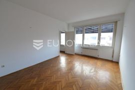 Zagreb, Kvatrić, trosoban stan NKP 124m2, Zagreb, Apartamento