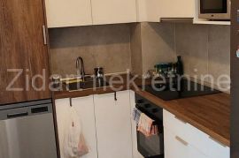 Zemun, Centar, ul.Skadarska, 3.0, 77.62m2, prizemlje, Zemun, Appartamento