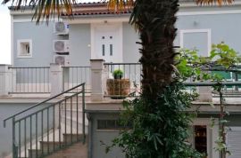 CRIKVENICA - kuća u centru Crikvenice 145 m2, Crikvenica, Maison