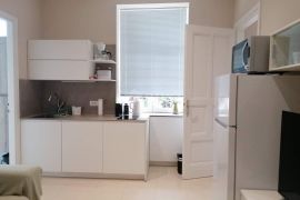 CRIKVENICA - kuća u centru Crikvenice 145 m2, Crikvenica, Maison