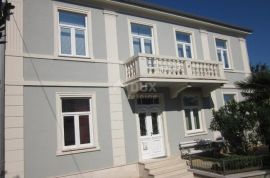 CRIKVENICA - kuća u centru Crikvenice 145 m2, Crikvenica, Maison