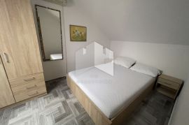 Novi Vinodolski, kuća s tri apartmana, Novi Vinodolski, Maison