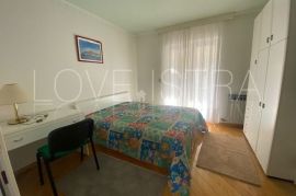 VILA SA BAZENOM SAMO 500m OD MORA!!!, Poreč, Casa