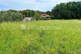 Zemljište površine 1950 m2 u Pješčanoj uvali na prodaju, Medulin, Tierra