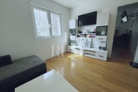 Pomer dva stana po 60m2 ,400m od mora !, Medulin, Appartment