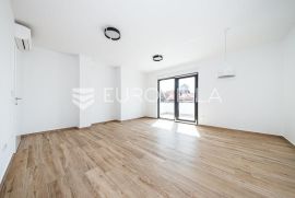 Zagreb, Trešnjevka, moderan trosoban stan NKP 103 m2 + garaža, Zagreb, Appartement