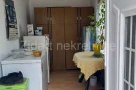 Odlična kuća, Meljak, 102m2 + 11ari, Barajevo, Haus