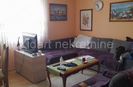 Odlična kuća, Meljak, 102m2 + 11ari, Barajevo, Casa