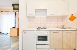 Apartmanska kuća nedaleko mora, Umag, Istra, Umag, Casa