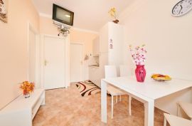 Apartmanska kuća nedaleko mora, Umag, Istra, Umag, Casa