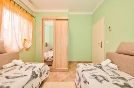 Apartmanska kuća nedaleko mora, Umag, Istra, Umag, Casa