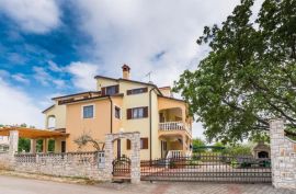 Apartmanska kuća nedaleko mora, Umag, Istra, Umag, Casa