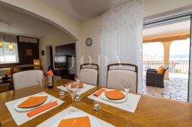 Selce stan s pogledom na more, Crikvenica, Appartement