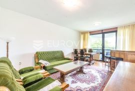 Zagreb, Dugave, komforan trosobni stan NKP 67m2, Zagreb, Kвартира