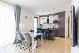 Split, Žnjan, moderan jednosoban stan ( 01.10.2024 - 01.05.2025 ), Split, Apartamento