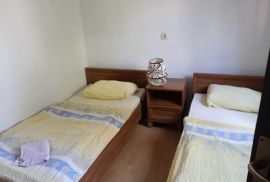 Kuća sa 4 apartmana u okolici Vrsara, Istra, Vrsar, Kuća