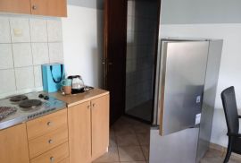 Kuća sa 4 apartmana u okolici Vrsara, Istra, Vrsar, Kuća