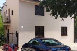 Kuća sa 4 apartmana u okolici Vrsara, Istra, Vrsar, Kuća