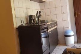 Kuća sa 4 apartmana u okolici Vrsara, Istra, Vrsar, Kuća