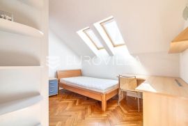 Zagreb, Rudeš, dvoetažan četverosoban stan, garaža, parking 93 m2 NKP, Zagreb, Appartement