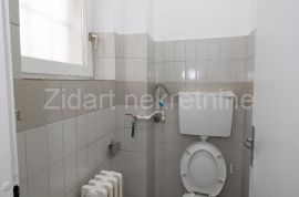 Zemun, Gornji grad, lokal od 212m2, Zemun, العقارات التجارية