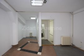 Zemun, Gornji grad, lokal od 212m2, Zemun, العقارات التجارية