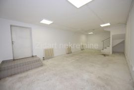 Zemun, Gornji grad, lokal od 212m2, Zemun, العقارات التجارية