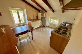 OPATIJA, stan u renoviranoj vili na odličnoj lokaciji, Opatija, Apartamento