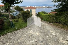 Omišalj, prekrasna Villa, otvoreni pogled na more, Omišalj, Haus