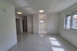 CRIKVENICA - APARTMAN S POGLEDOM NA MORE, NOVOGRADNJA!, Crikvenica, Apartamento